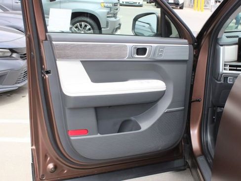 Used 2025 Hyundai Santa Fe Limited AWD/4WD image 12