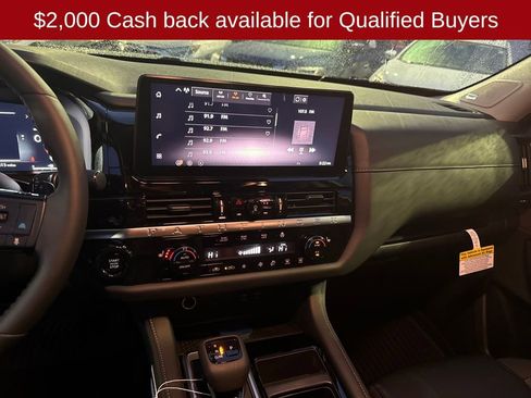 New 2026 Nissan Pathfinder SL image 18