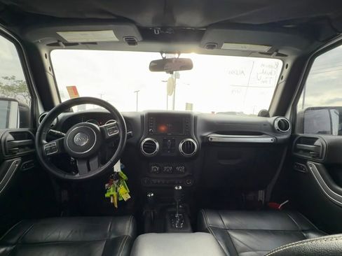 Used 2012 Jeep Wrangler Unlimited Rubicon w/ Connectivity Group AWD/4WD image 16