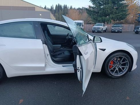 Used 2020 Tesla Model 3 Standard Range Plus RWD image 21