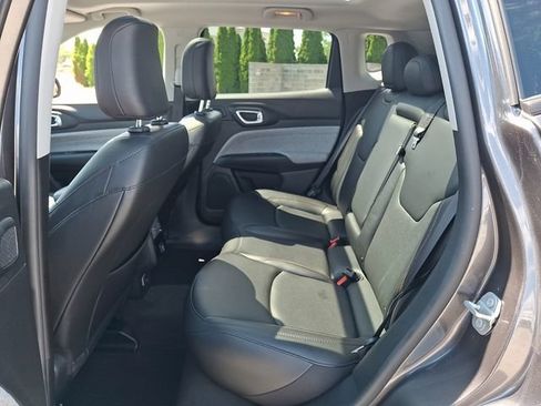 Used 2022 Jeep Compass Latitude w/ Sun and Sound Group AWD/4WD image 10
