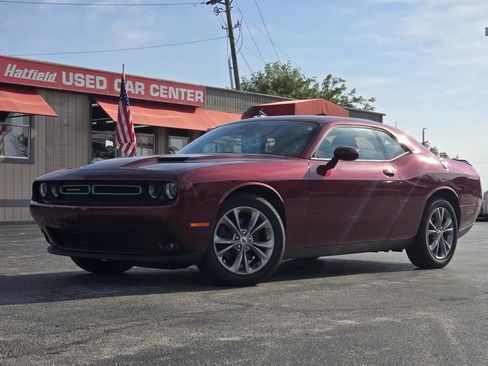 Used 2020 Dodge Challenger SXT w/ Plus Package AWD/4WD image 2