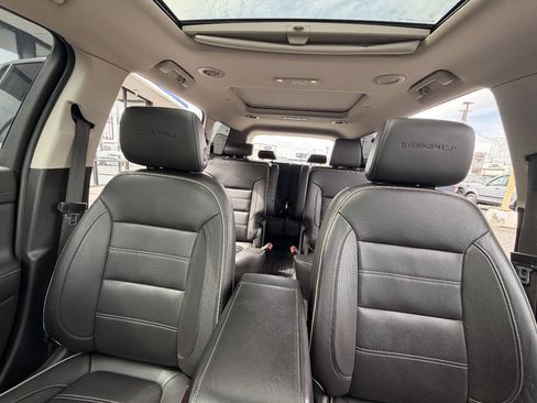 Used 2019 GMC Acadia Denali w/ Technology Package AWD/4WD image 12