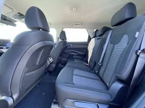 New 2026 Kia Sorento LX image 25