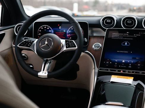 New 2026 Mercedes-Benz GLC 300 GLC 300 image 17