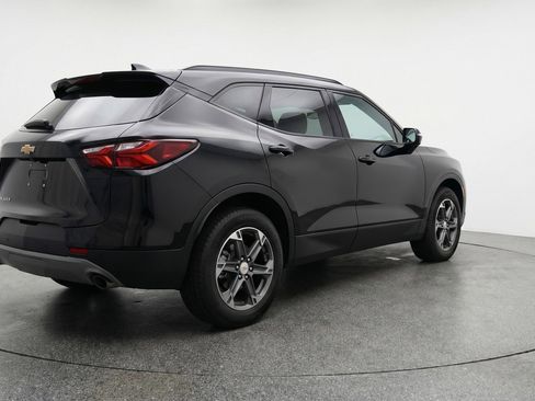 Used 2025 Chevrolet Blazer LT image 9