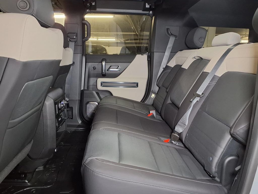 Used 2026 GMC Hummer EV SUV w/ LPO, Illumination Package AWD/4WD image 12