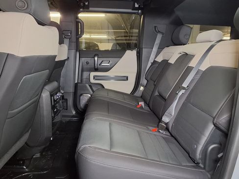 Used 2026 GMC Hummer EV SUV w/ LPO, Illumination Package AWD/4WD image 12