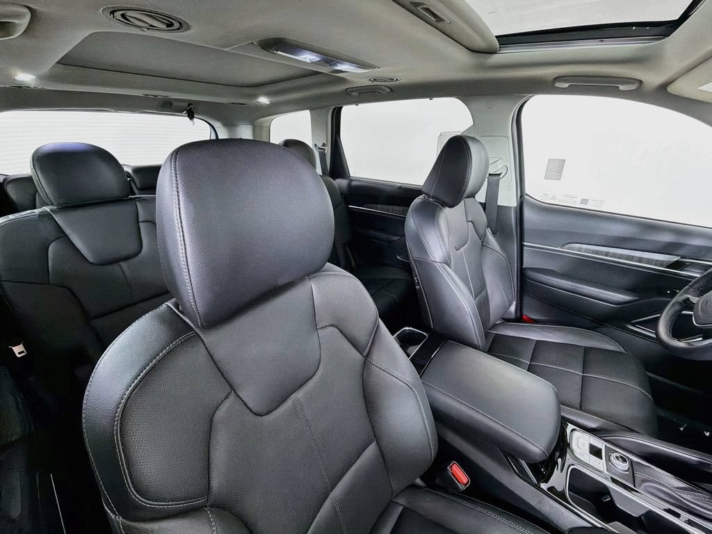 Used 2025 Kia Telluride SX w/ SX Captain's Chair Package AWD/4WD image 30
