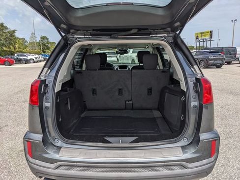 Used 2017 GMC Terrain SLE FWD image 13