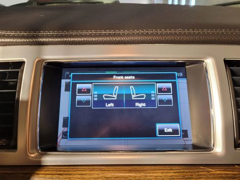 Used 2013 Jaguar XF 3.0 image 31