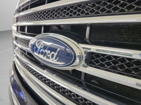 Used 2013 Ford F150 Lariat w/ Mid Equipment Group AWD/4WD image 30