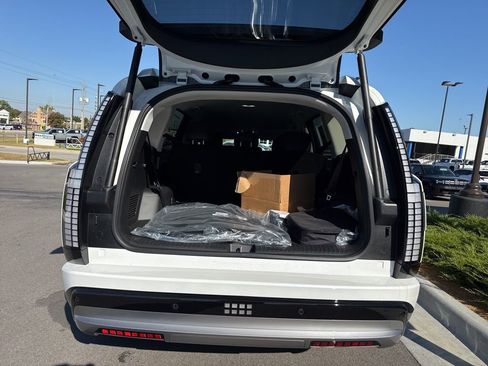 New 2026 Hyundai Ioniq 9 SEL image 11