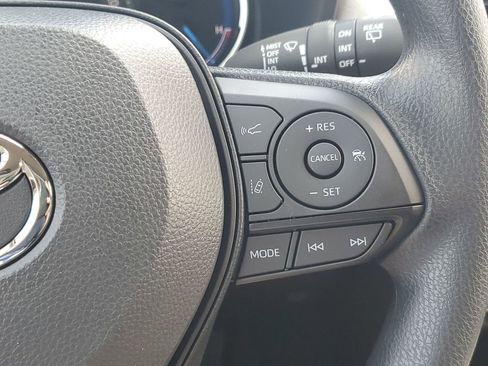 Used 2025 Toyota RAV4 XLE image 34