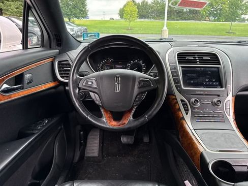 Used 2016 Lincoln MKX Reserve w/ Climate Package AWD/4WD image 19