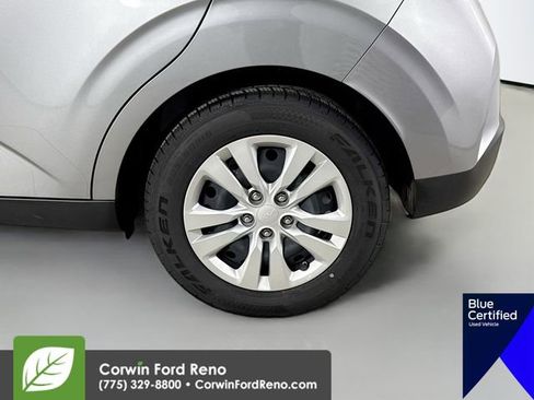 Used 2025 Kia Soul LX image 31