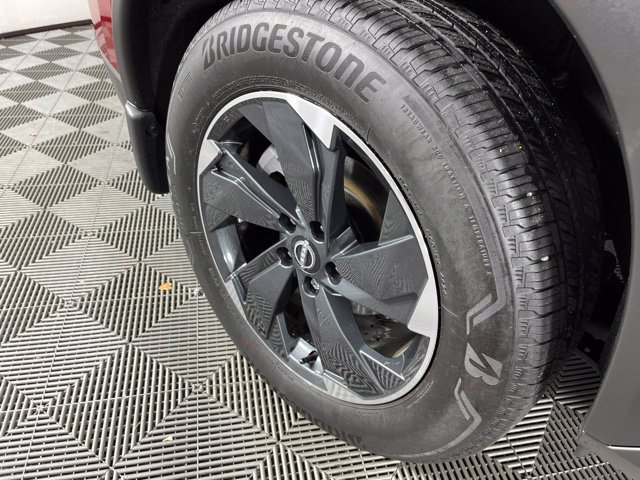 Certified 2025 Nissan Rogue SV w/ SV Premium Package FWD image 16