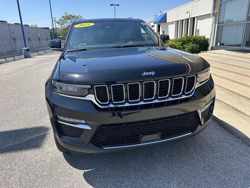 Used 2025 Jeep Grand Cherokee Limited 4xe AWD/4WD image 4