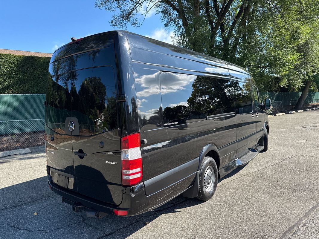 Used 2017 Mercedes-Benz Sprinter 2500 image 8