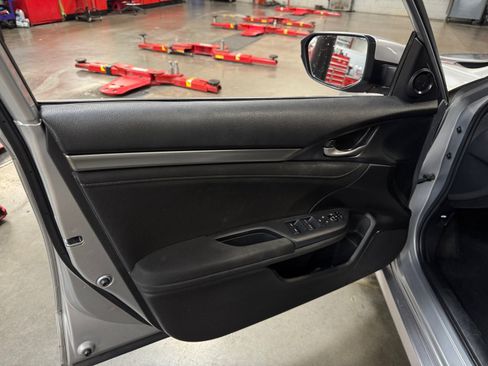 Used 2019 Honda Civic EX image 13
