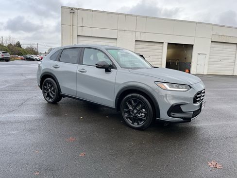 Used 2025 Honda HR-V Sport image 7