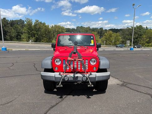 Used 2018 Jeep Wrangler Unlimited Sport S AWD/4WD image 3