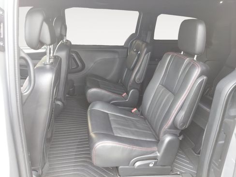 Used 2019 Dodge Grand Caravan GT FWD image 23