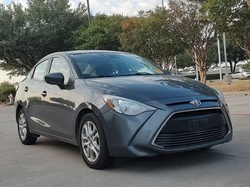 Used 2018 Toyota Yaris iA FWD image 1
