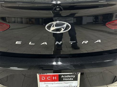Used 2020 Hyundai Elantra Value Edition image 25