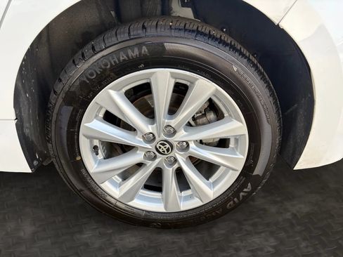 Used 2024 Toyota Corolla SE FWD image 39