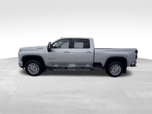 Used 2020 Chevrolet Silverado 2500 High Country w/ Z71 Off-Road Package AWD/4WD image 3