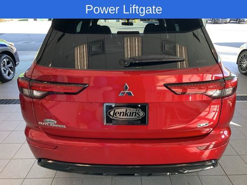 Used 2023 Mitsubishi Outlander SE Black Edition AWD/4WD image 14
