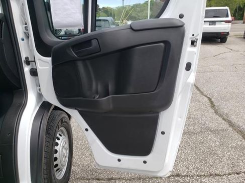 Used 2025 RAM ProMaster 1500 w/ Convenience Group FWD image 15
