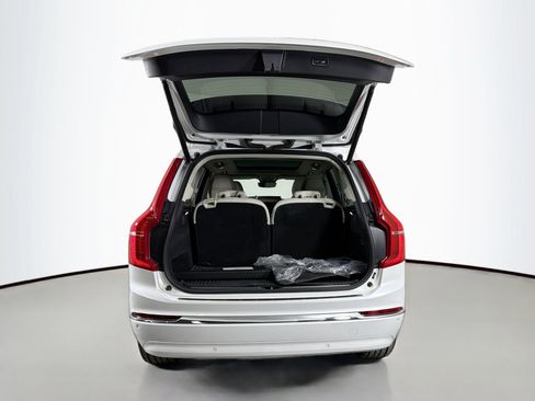 Certified 2023 Volvo XC90 B5 Plus w/ Protection Package AWD/4WD image 26