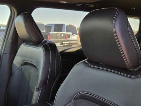 New 2025 Jeep Grand Cherokee L Altitude image 14