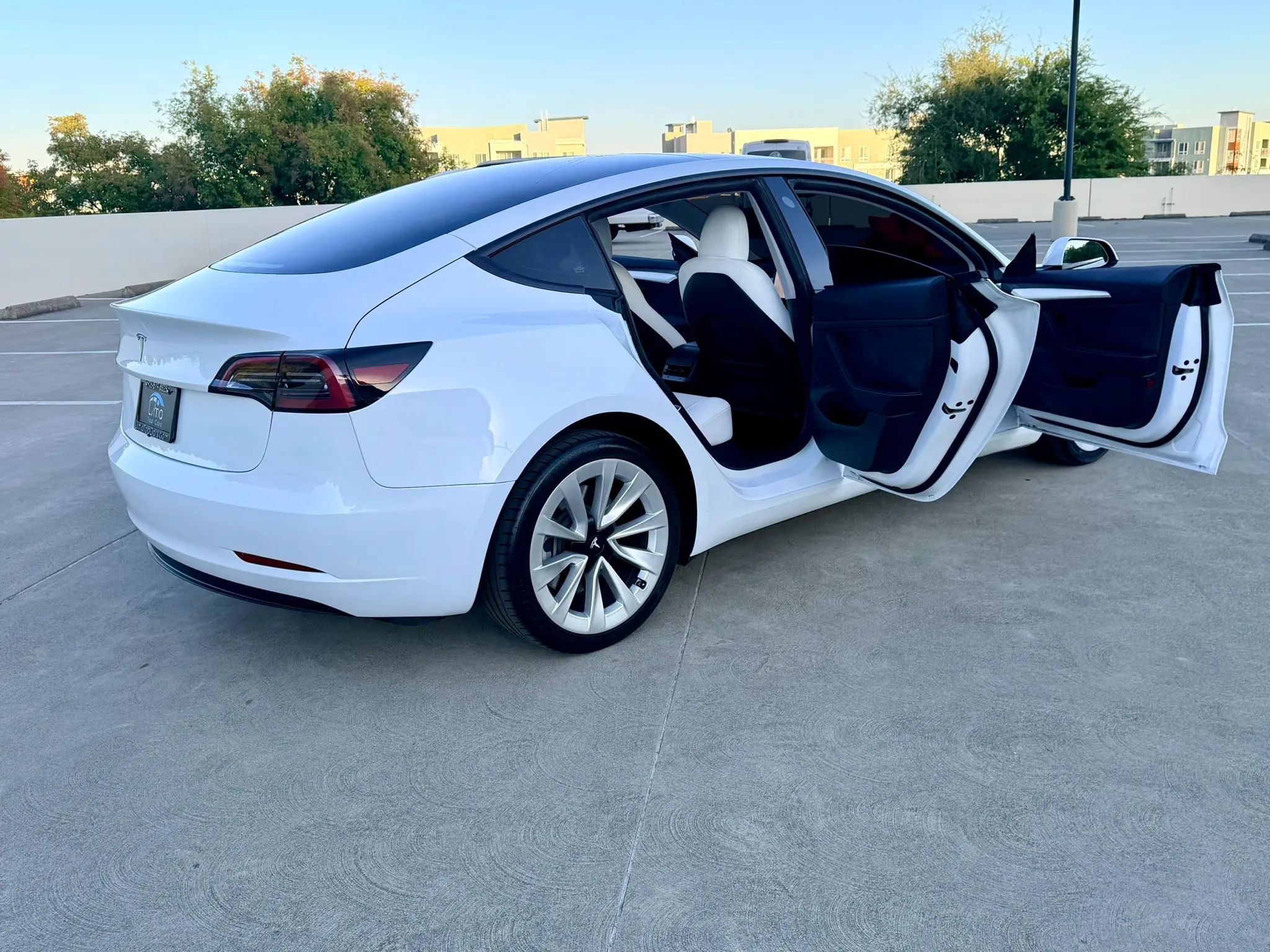 Used 2023 Tesla Model 3 Standard Range RWD image 29