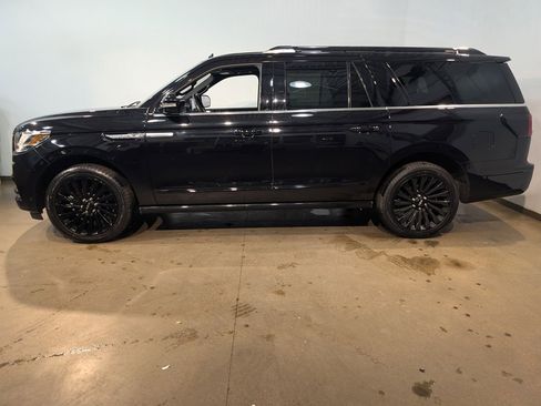 Used 2019 Lincoln Navigator L Reserve w/ Cargo Package image 3