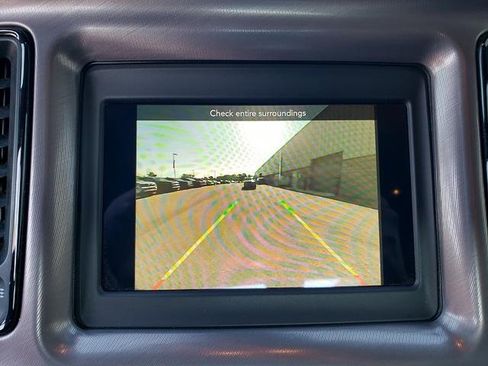 Used 2023 Dodge Challenger SXT image 17