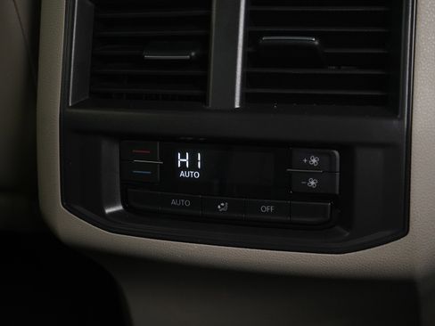 Used 2023 Volkswagen Atlas SE image 17