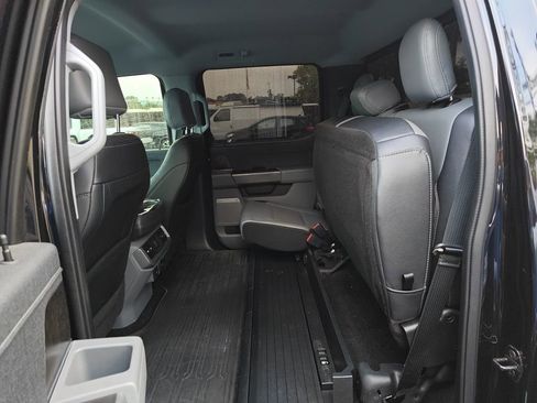 Used 2022 Ford F150 Lariat w/ Max Trailer Tow Package image 16