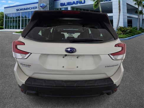 Used 2020 Subaru Forester Limited image 4