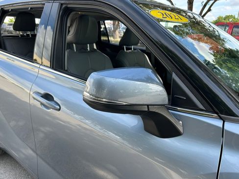 Used 2021 Toyota Highlander Limited image 34