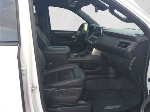 Certified 2024 Chevrolet Suburban Z71 w/ Luxury Package AWD/4WD image 20