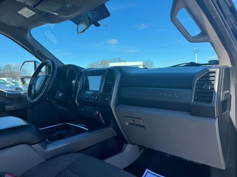 Used 2018 Ford F450 XLT w/ XLT Premium Package image 19