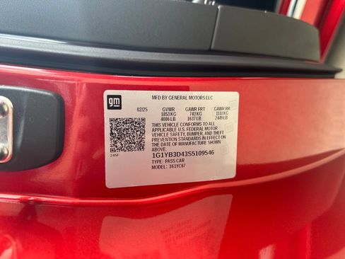 Used 2025 Chevrolet Corvette Stingray Preferred Conv w/ 2LT RWD image 29