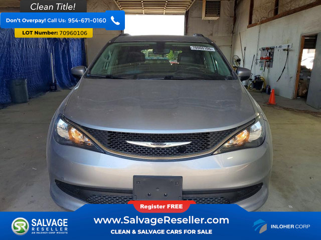 Used 2021 Chrysler Voyager Lxi FWD image 7