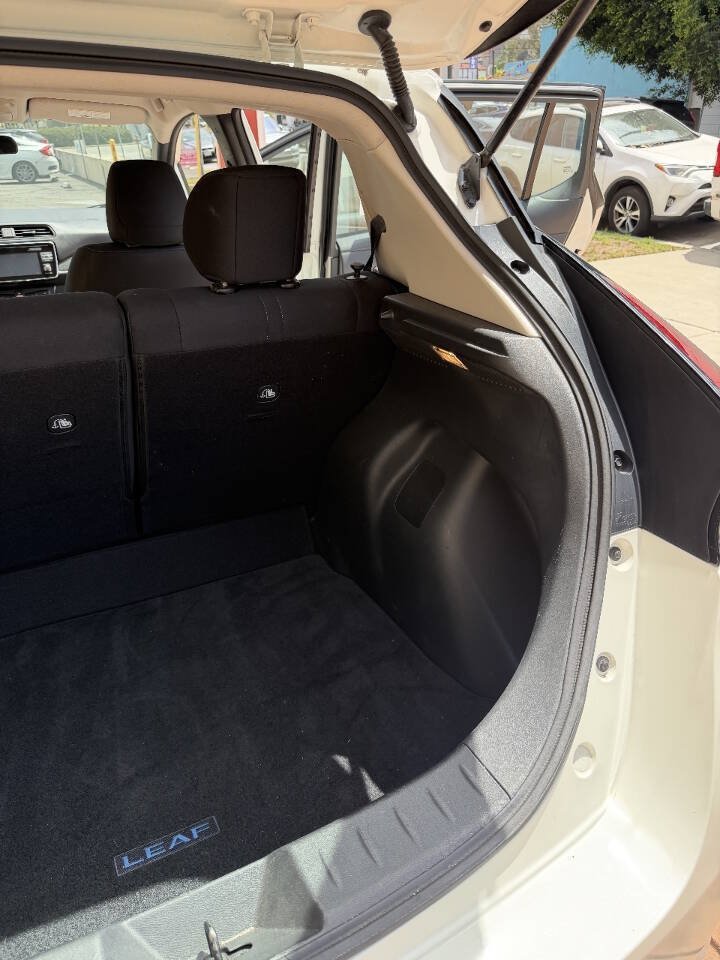 Used 2018 Nissan Leaf SV w/ SV All Weather Package FWD image 20