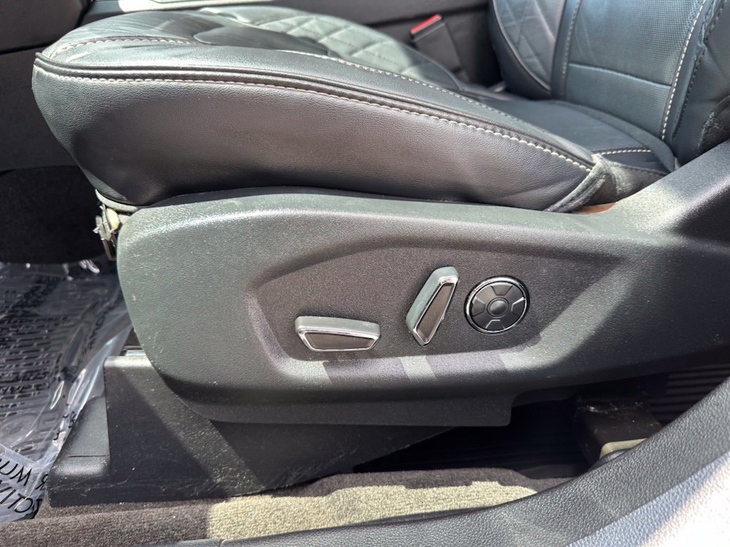 Used 2017 Ford Explorer Platinum AWD/4WD image 16