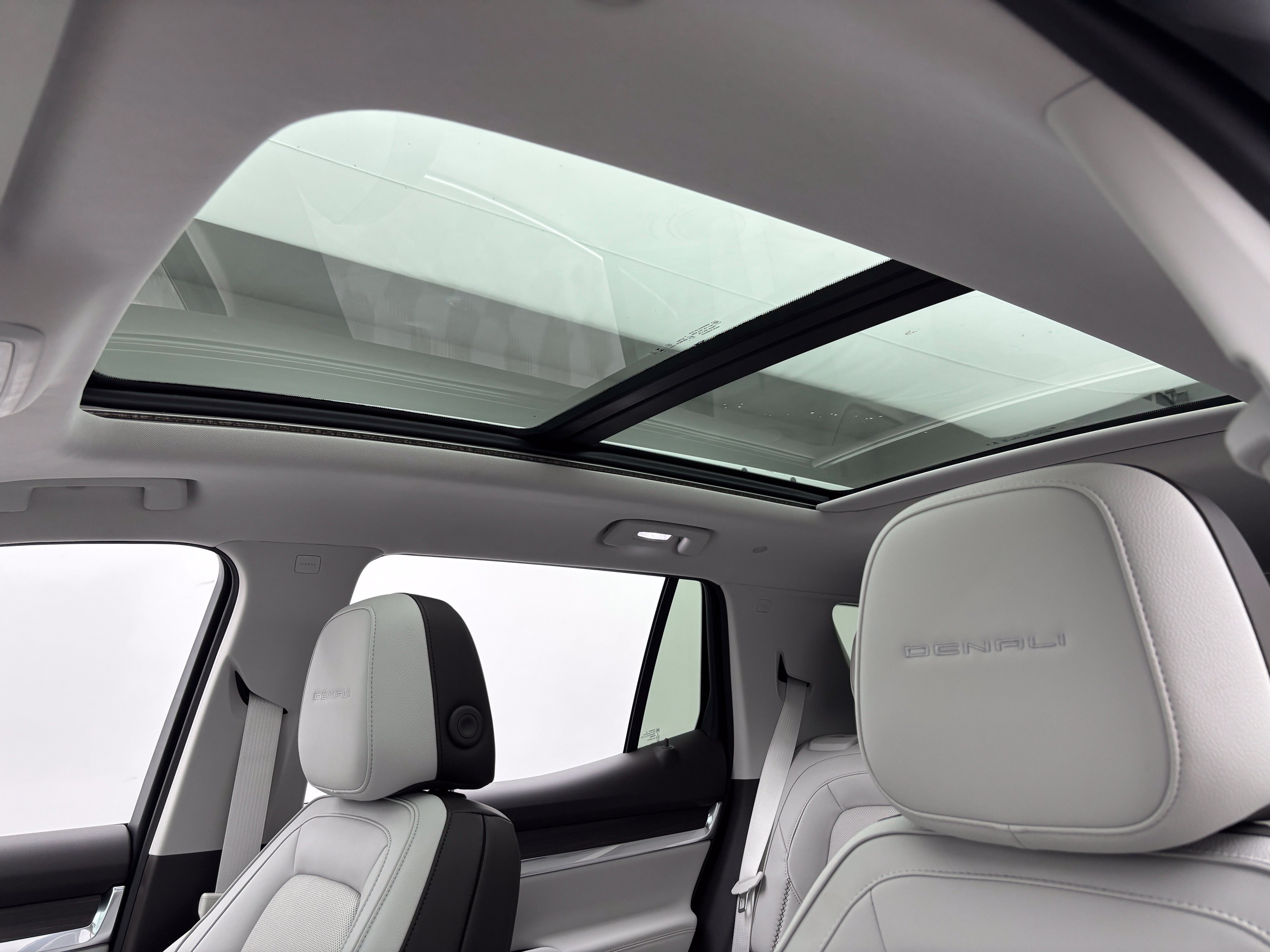 New 2027 GMC Terrain Denali w/ LPO, Floor Liner Package AWD/4WD image 5