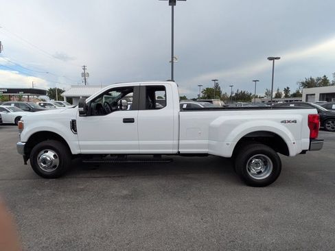 Used 2022 Ford F350 XL w/ STX Appearance Package AWD/4WD image 9